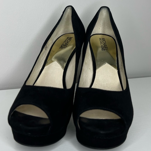 Michael Kors black suede peep toe pump with gold metallic heel. Size 9.5. New. - Picture 4 of 11